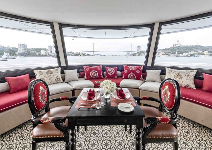 2 panorama VIP rooms
